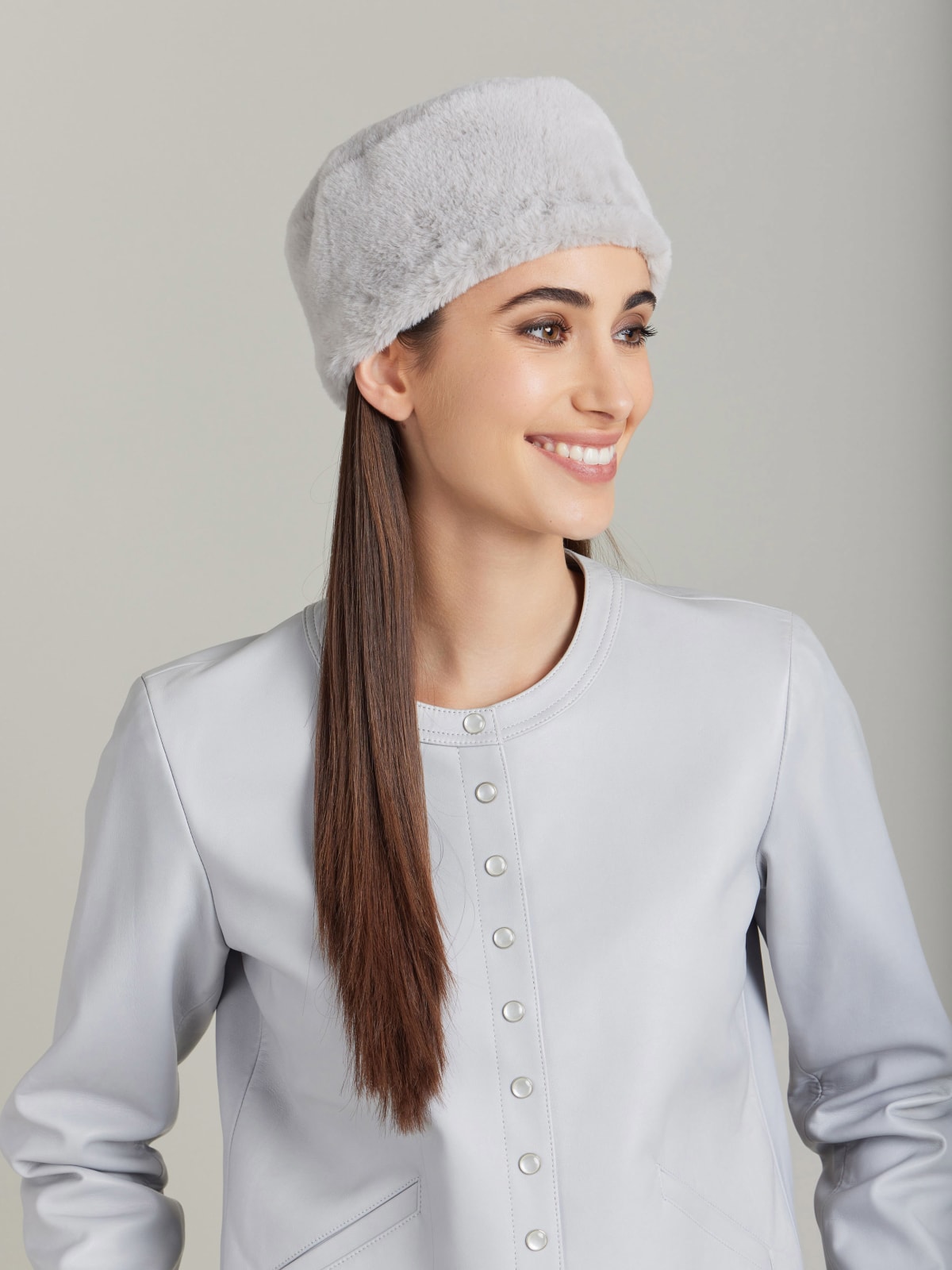 grey faux fur pillbox Natacha hat