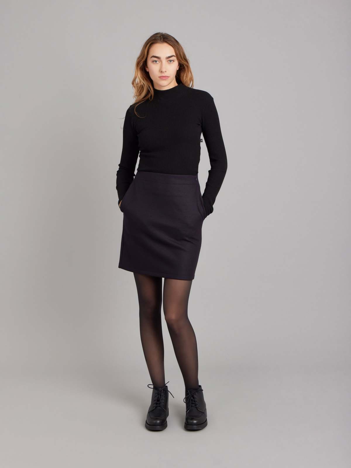 midnight blue short Senso skirt