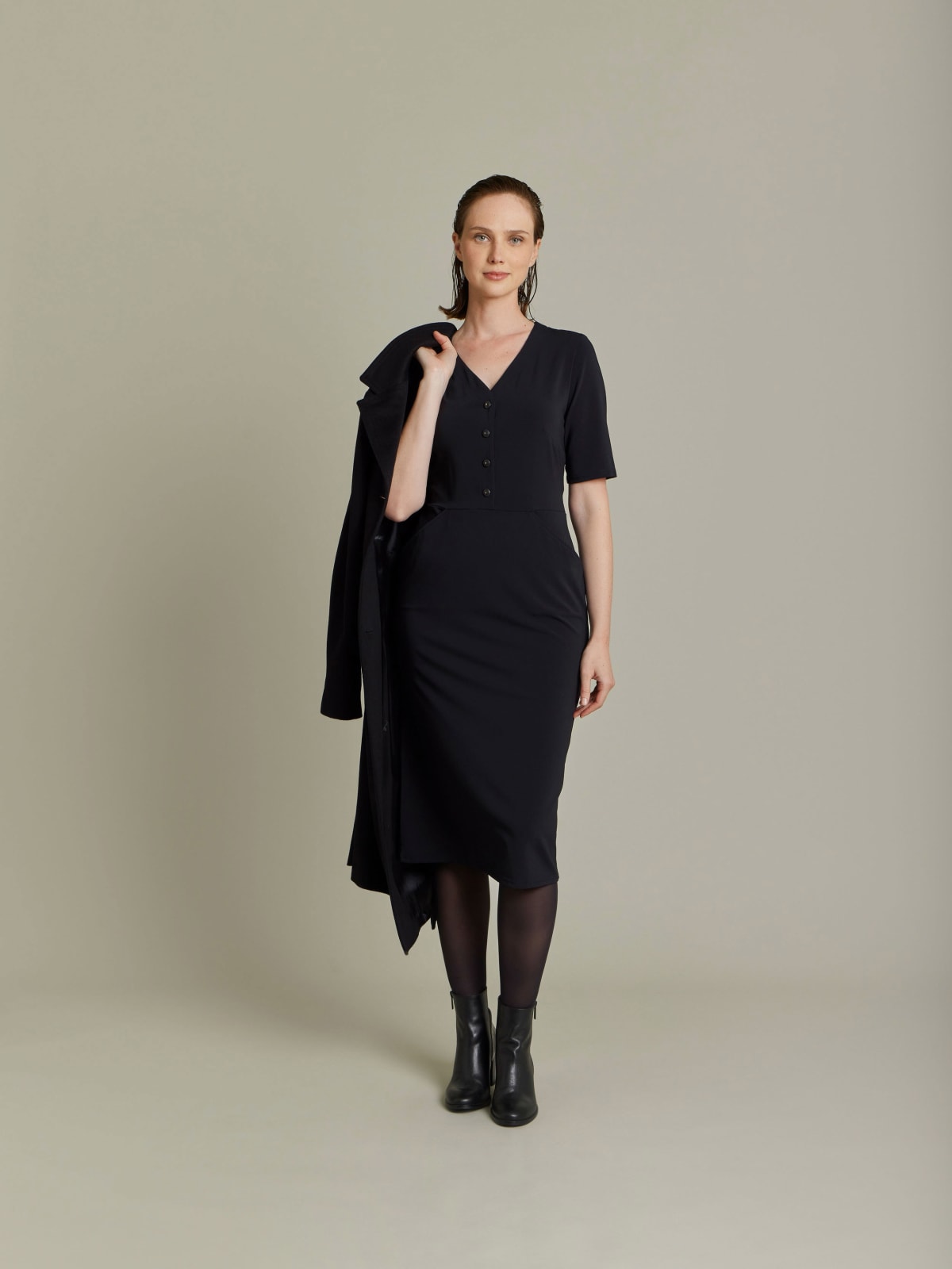 black crêpe polyamide Victoria sheath dress